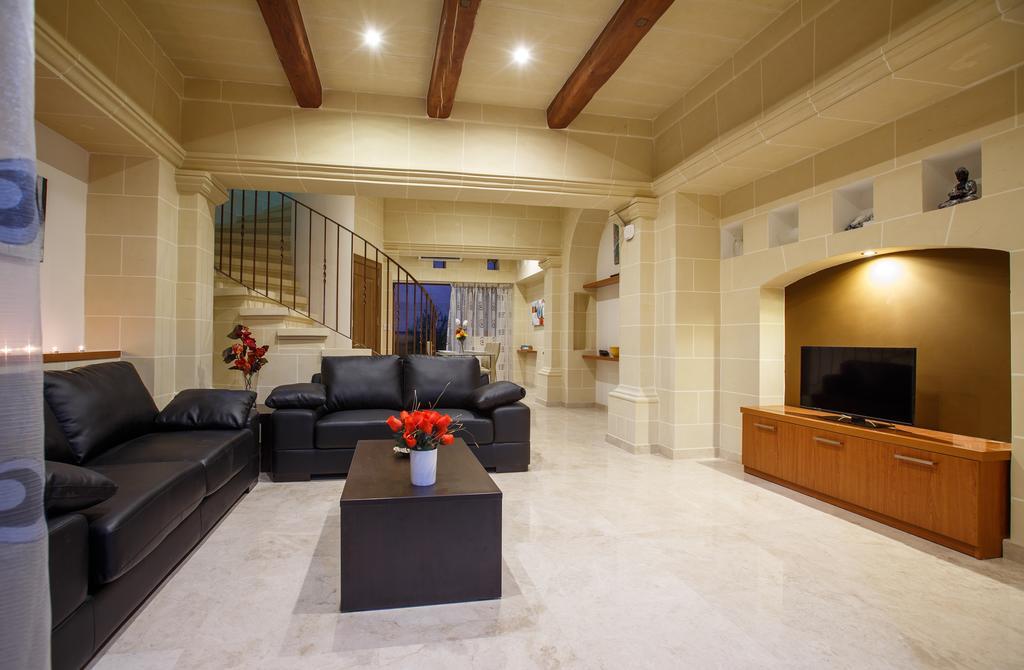 Carini Villa