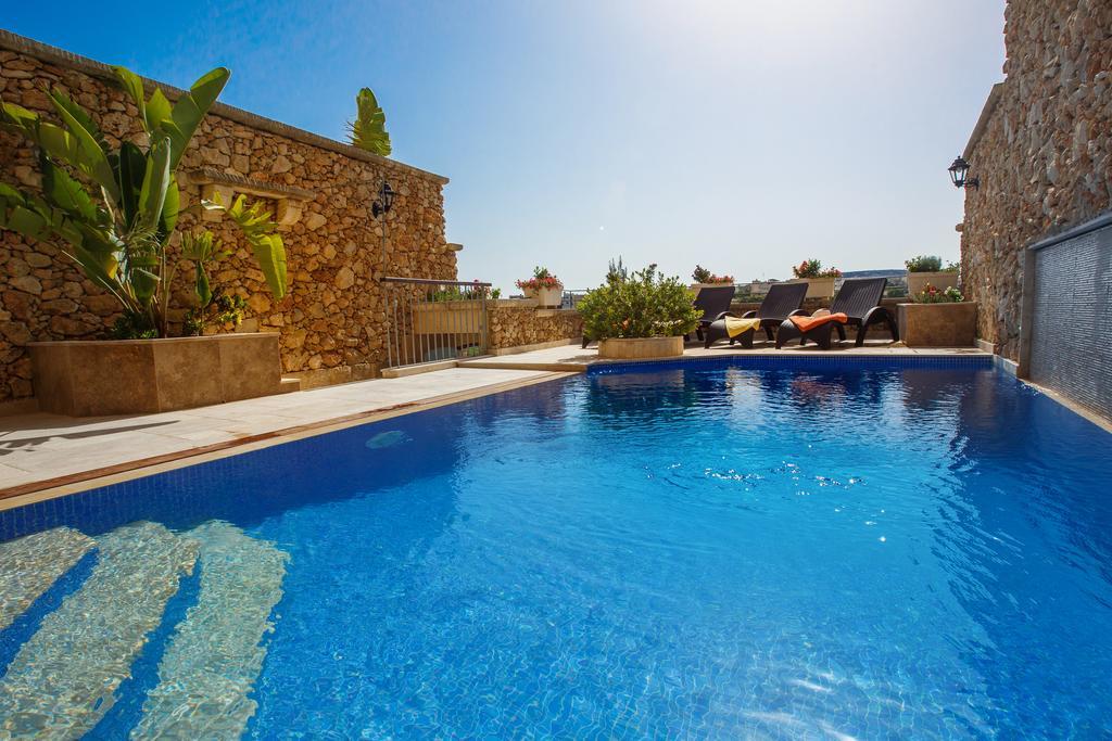 Carini Villa Għarb